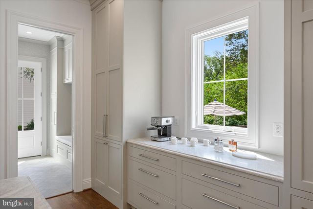 4631 49TH ST NW, Washington, DC 20016