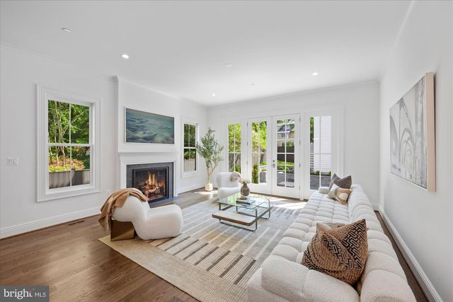 4631 49TH ST NW, Washington, DC 20016