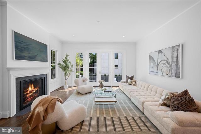 4631 49TH ST NW, Washington, DC 20016
