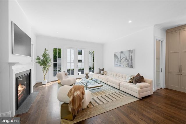 4631 49TH ST NW, Washington, DC 20016
