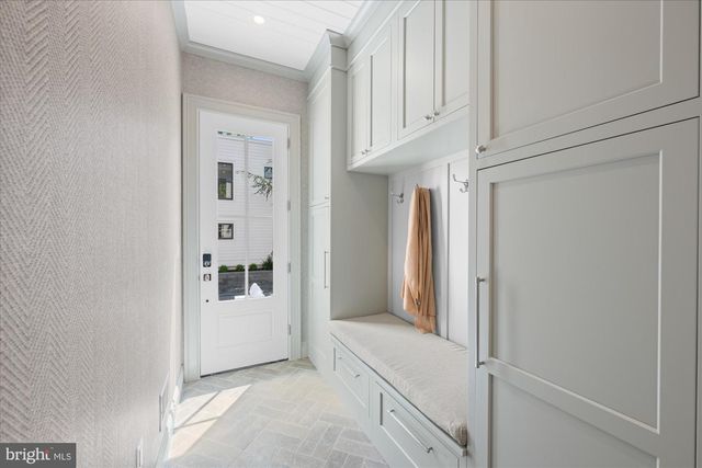 4631 49TH ST NW, Washington, DC 20016