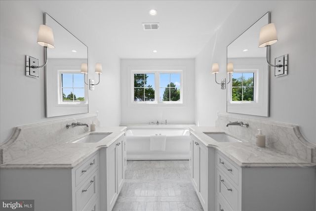 4631 49TH ST NW, Washington, DC 20016