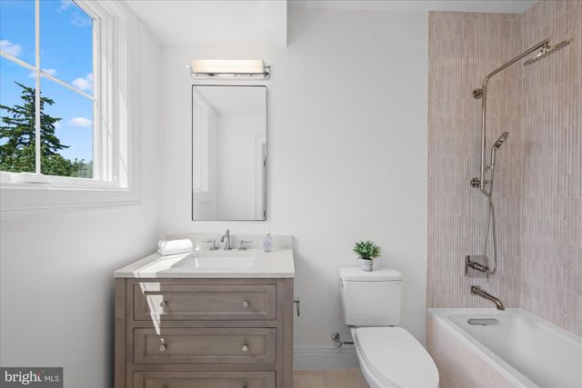 4631 49TH ST NW, Washington, DC 20016