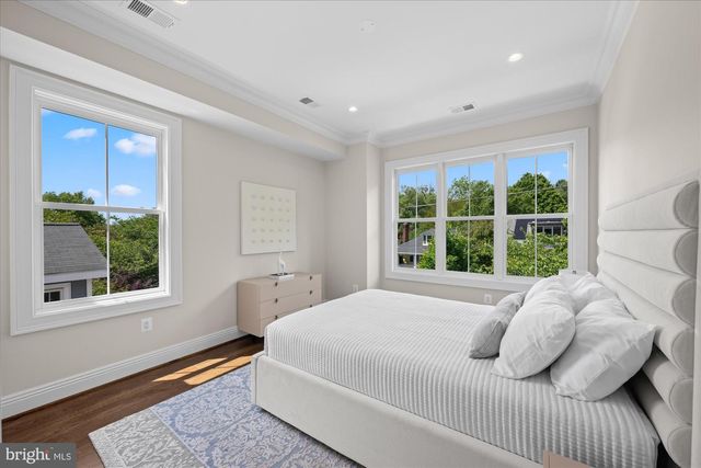 4631 49TH ST NW, Washington, DC 20016