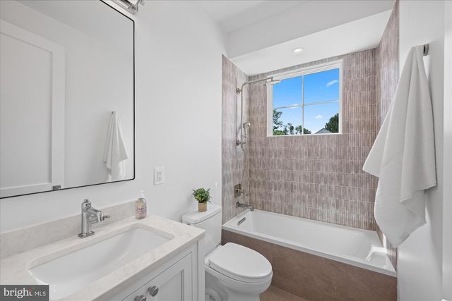 4631 49TH ST NW, Washington, DC 20016