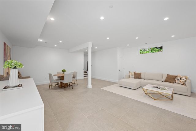 4631 49TH ST NW, Washington, DC 20016