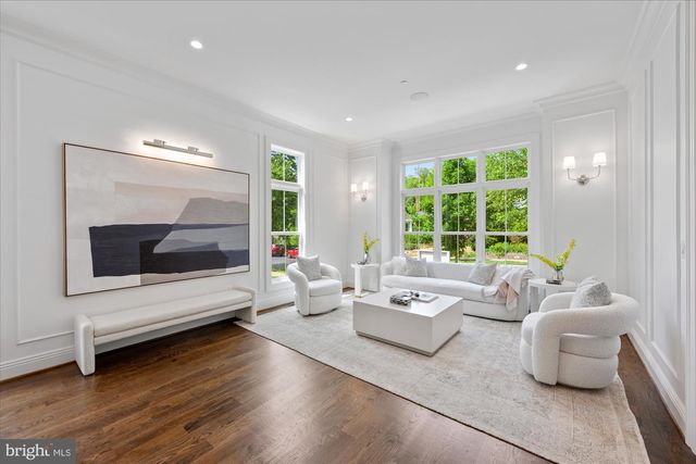 4631 49TH ST NW, Washington, DC 20016