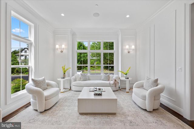 4631 49TH ST NW, Washington, DC 20016
