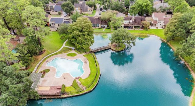 154 NE Old Bridge Lake, Houston, TX 77069