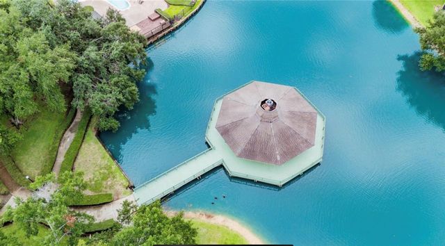 154 NE Old Bridge Lake, Houston, TX 77069