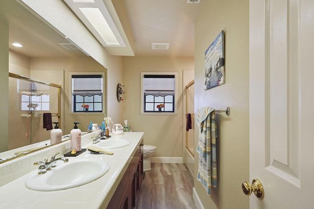 101 Mokelumne River Dr, Lodi, CA 95240