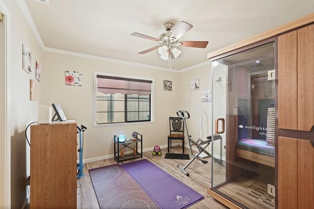 101 Mokelumne River Dr, Lodi, CA 95240