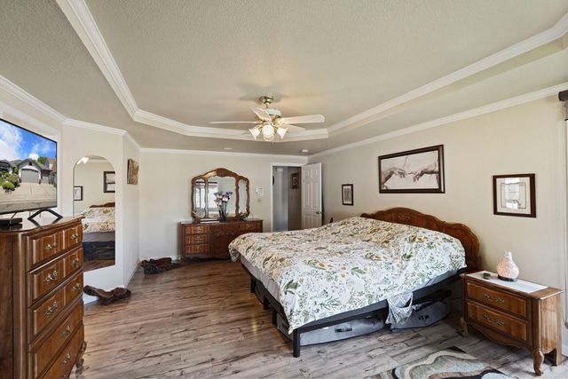 101 Mokelumne River Dr, Lodi, CA 95240