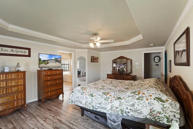 101 Mokelumne River Dr, Lodi, CA 95240