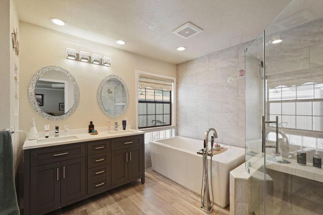 101 Mokelumne River Dr, Lodi, CA 95240