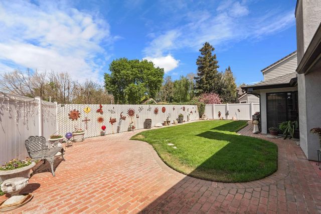 101 Mokelumne River Dr, Lodi, CA 95240