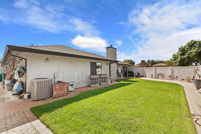 101 Mokelumne River Dr, Lodi, CA 95240