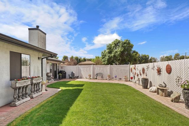 101 Mokelumne River Dr, Lodi, CA 95240