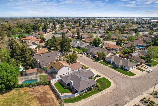 101 Mokelumne River Dr, Lodi, CA 95240