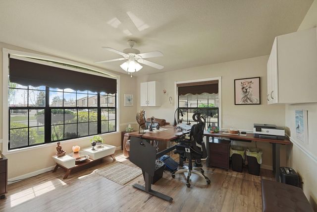 101 Mokelumne River Dr, Lodi, CA 95240