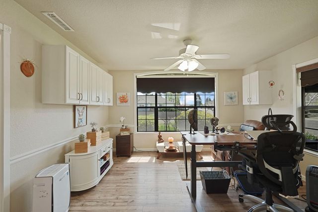 101 Mokelumne River Dr, Lodi, CA 95240