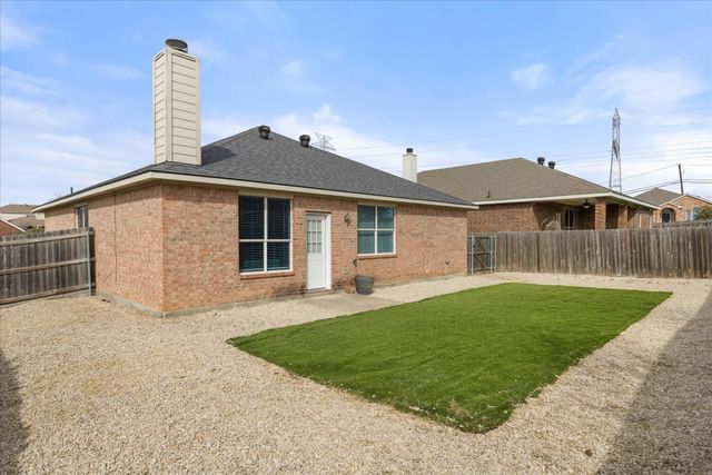 7105 Crenshaw Drive, Benbrook, TX 76126