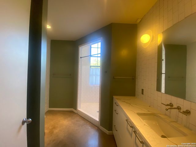 114 Camp St Unit 204, San Antonio, TX 78204