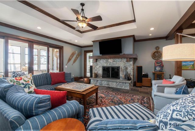 N30W28853 Lakeside DRIVE, Pewaukee, WI 53072