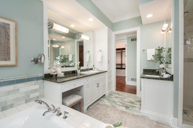 N30W28853 Lakeside DRIVE, Pewaukee, WI 53072