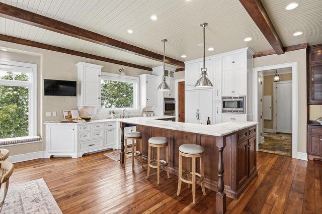 N30W28853 Lakeside DRIVE, Pewaukee, WI 53072