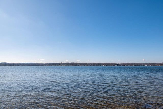N30W28853 Lakeside DRIVE, Pewaukee, WI 53072