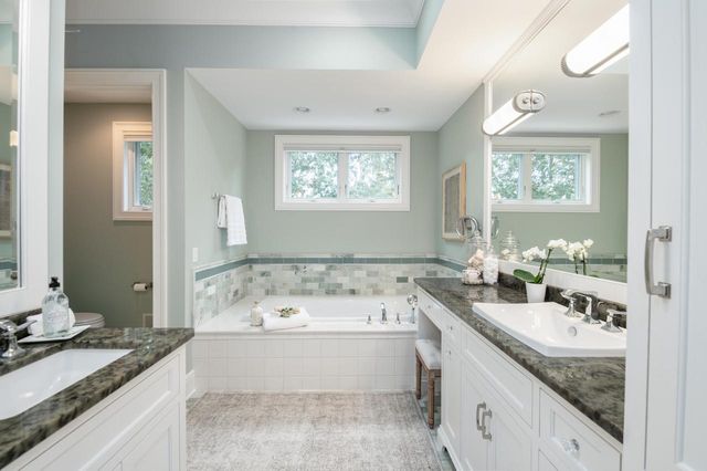 N30W28853 Lakeside DRIVE, Pewaukee, WI 53072