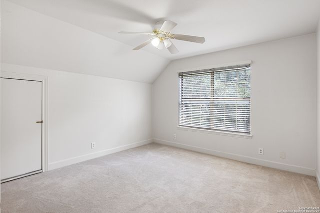 7 Vineyard Dr, San Antonio, TX 78257