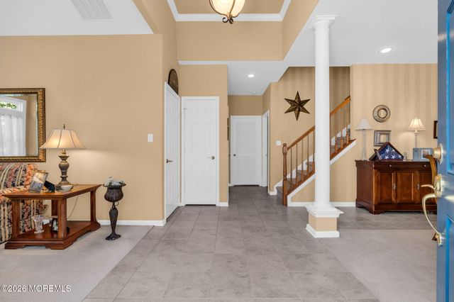 41 Rochford Drive, Manchester, NJ 08759
