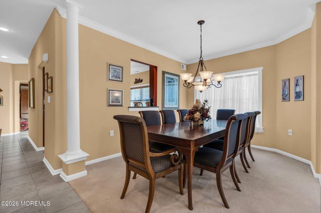 41 Rochford Drive, Manchester, NJ 08759