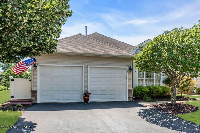 41 Rochford Drive, Manchester, NJ 08759