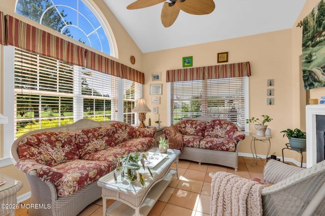 41 Rochford Drive, Manchester, NJ 08759
