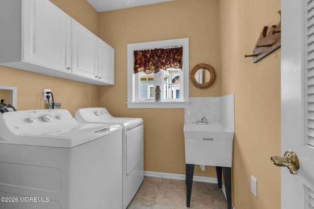 41 Rochford Drive, Manchester, NJ 08759