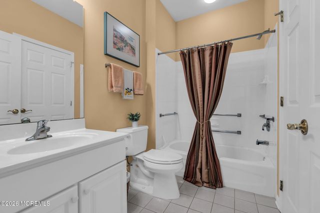 41 Rochford Drive, Manchester, NJ 08759