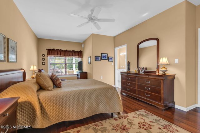 41 Rochford Drive, Manchester, NJ 08759