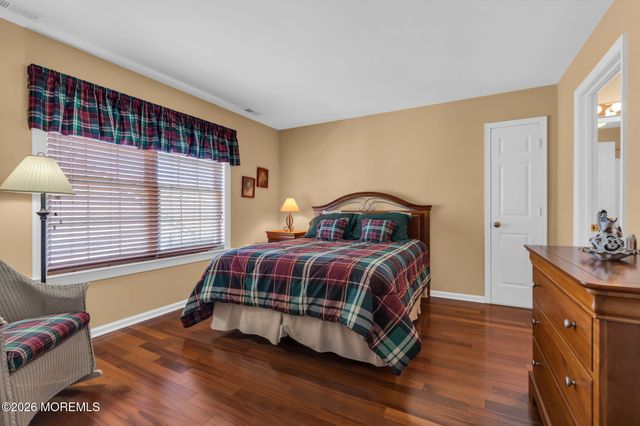 41 Rochford Drive, Manchester, NJ 08759