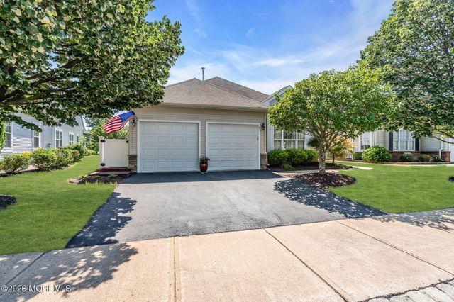 41 Rochford Drive, Manchester, NJ 08759
