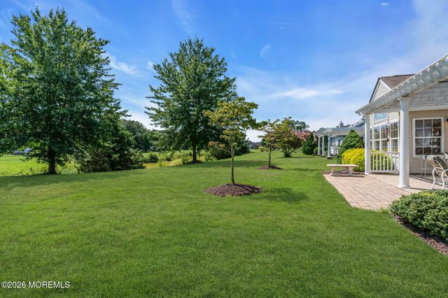 41 Rochford Drive, Manchester, NJ 08759