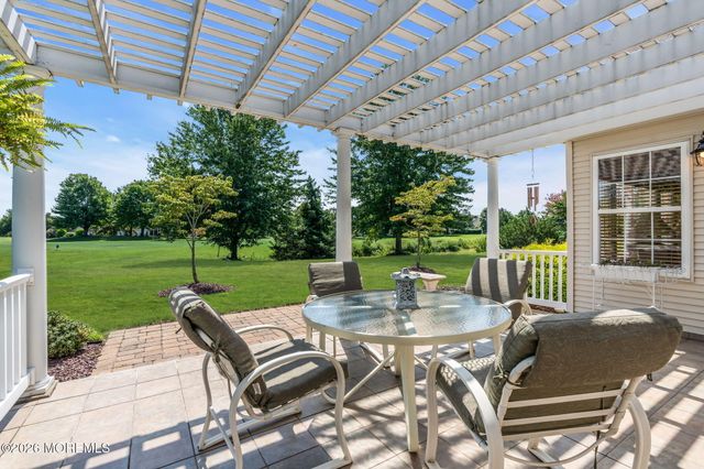 41 Rochford Drive, Manchester, NJ 08759