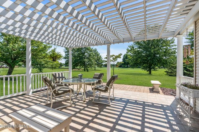 41 Rochford Drive, Manchester, NJ 08759