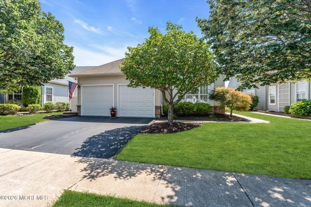 41 Rochford Drive, Manchester, NJ 08759