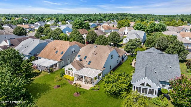 41 Rochford Drive, Manchester, NJ 08759
