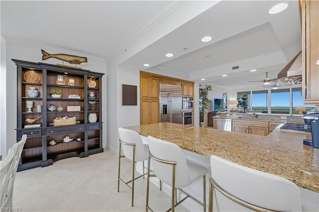 275 Indies WAY 605, Naples, FL 34110