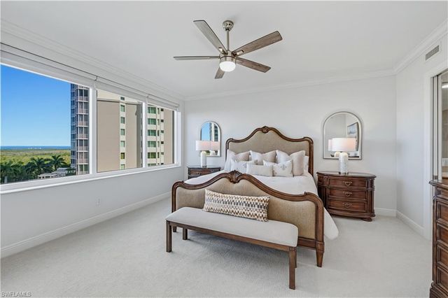 275 Indies WAY 605, Naples, FL 34110