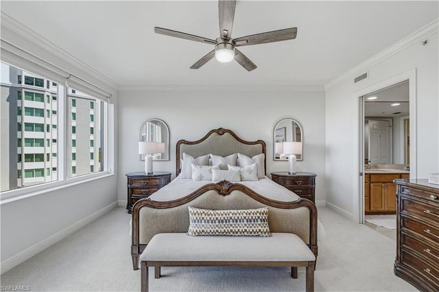 275 Indies WAY 605, Naples, FL 34110